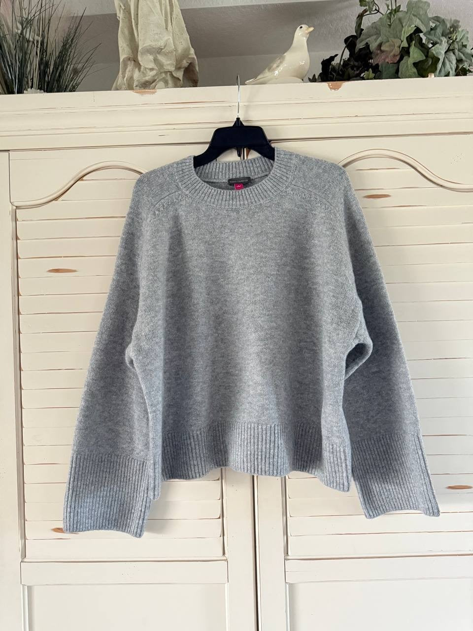 Vince Camuto Gray Ribbed Knit Crewneck Sweater – Size L