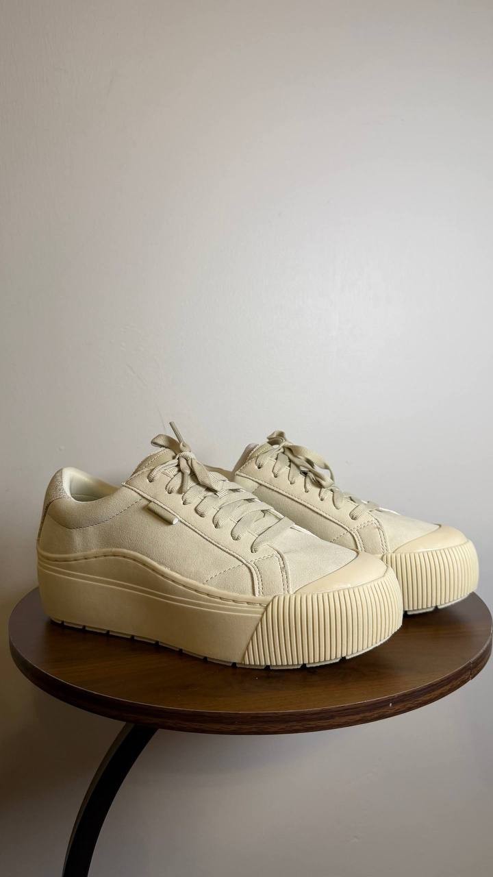 Dr. Scholl’s White/Oyster Sneakers 6.5M New in Box MSRP $110