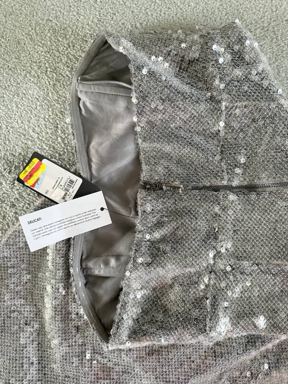GUESS Silver Strapless Sequin Cocktail Dress – Size 6 – NWT – MSRP $188