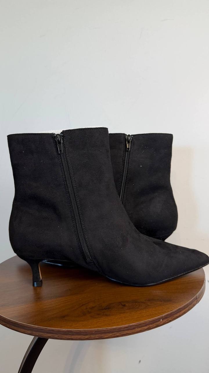 Journee Collection Arely Kitten Heel Booties Black 11WD Man‑Made $108 NWB