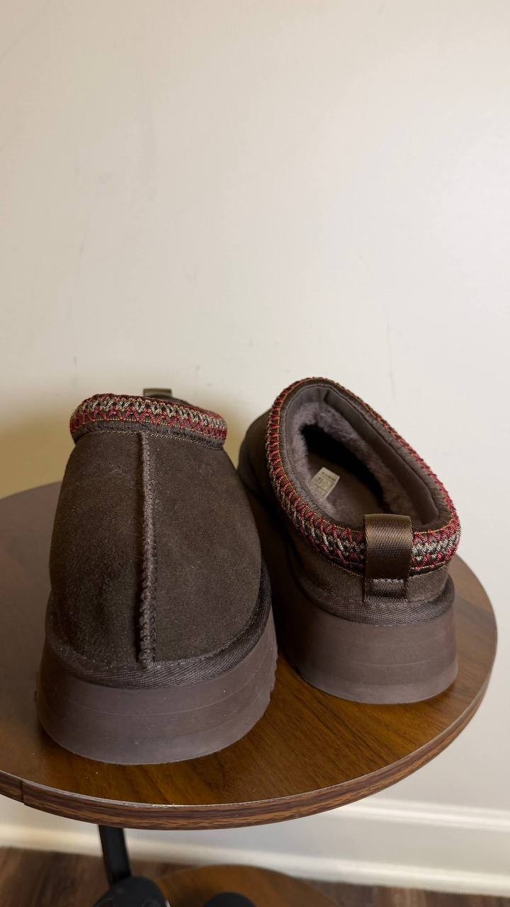 UGG Dusted Cocoa Suede Clogs 8M NIB MSRP $248