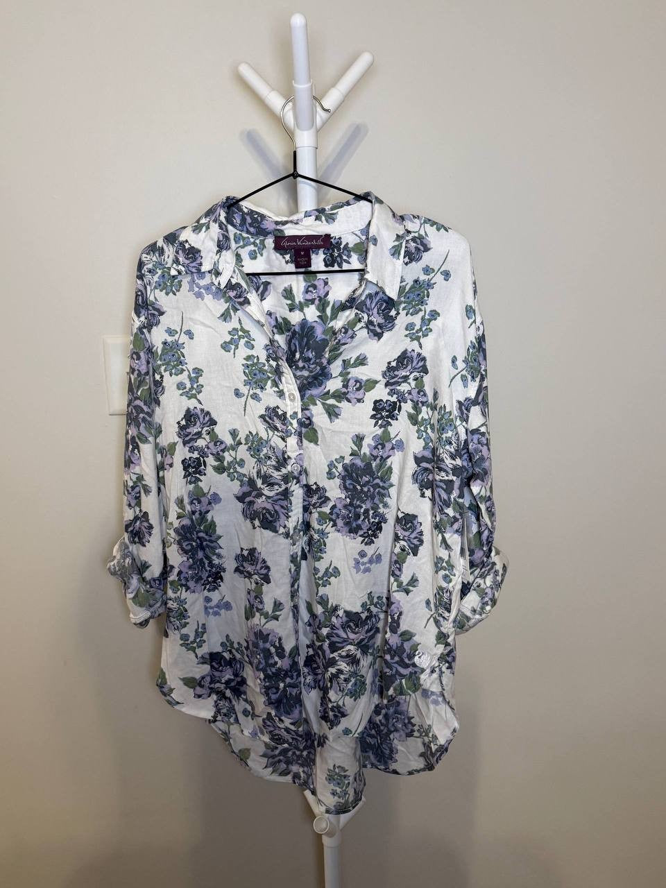 Gloria Vanderbilt Amanda Button‑Front Shirt – Size M – NWT –