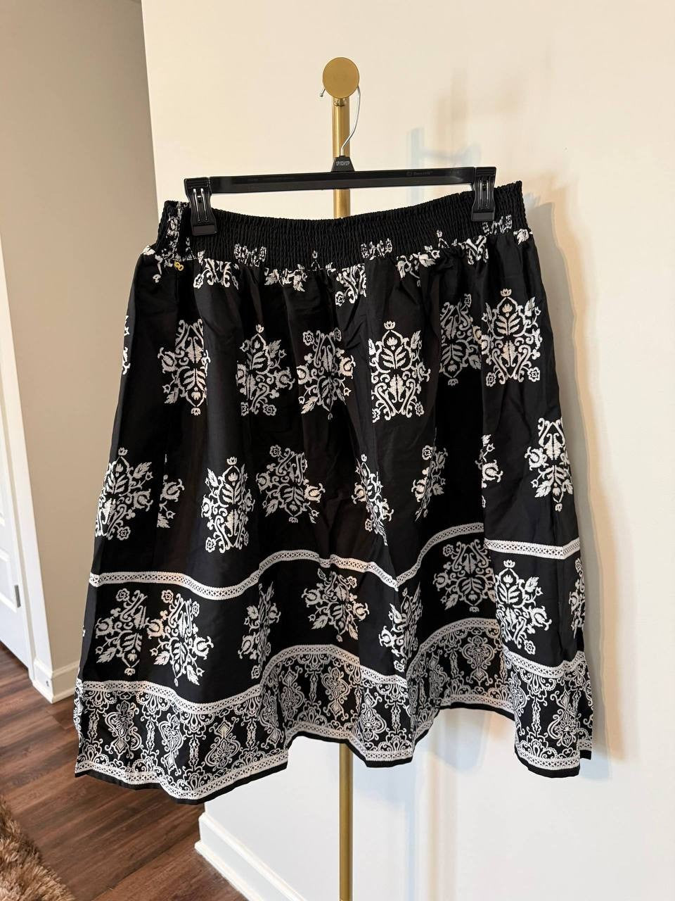 CeCe Smocked‑Waist Midi Skirt Black White Floral XL NWOT  msrp$79