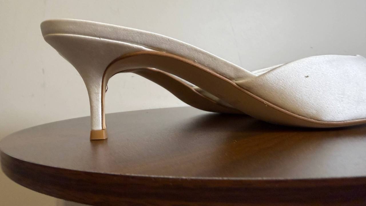Nine West Women’s Satin Pumps 11M White Textile – New in Box MSRP $85