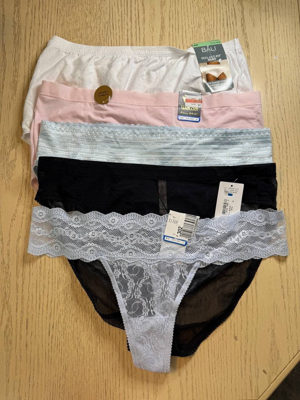 Lot of 5 Women’s Panties – B.tempt’d, On Gossamer, Warners, Wacoal, Bali Size XL