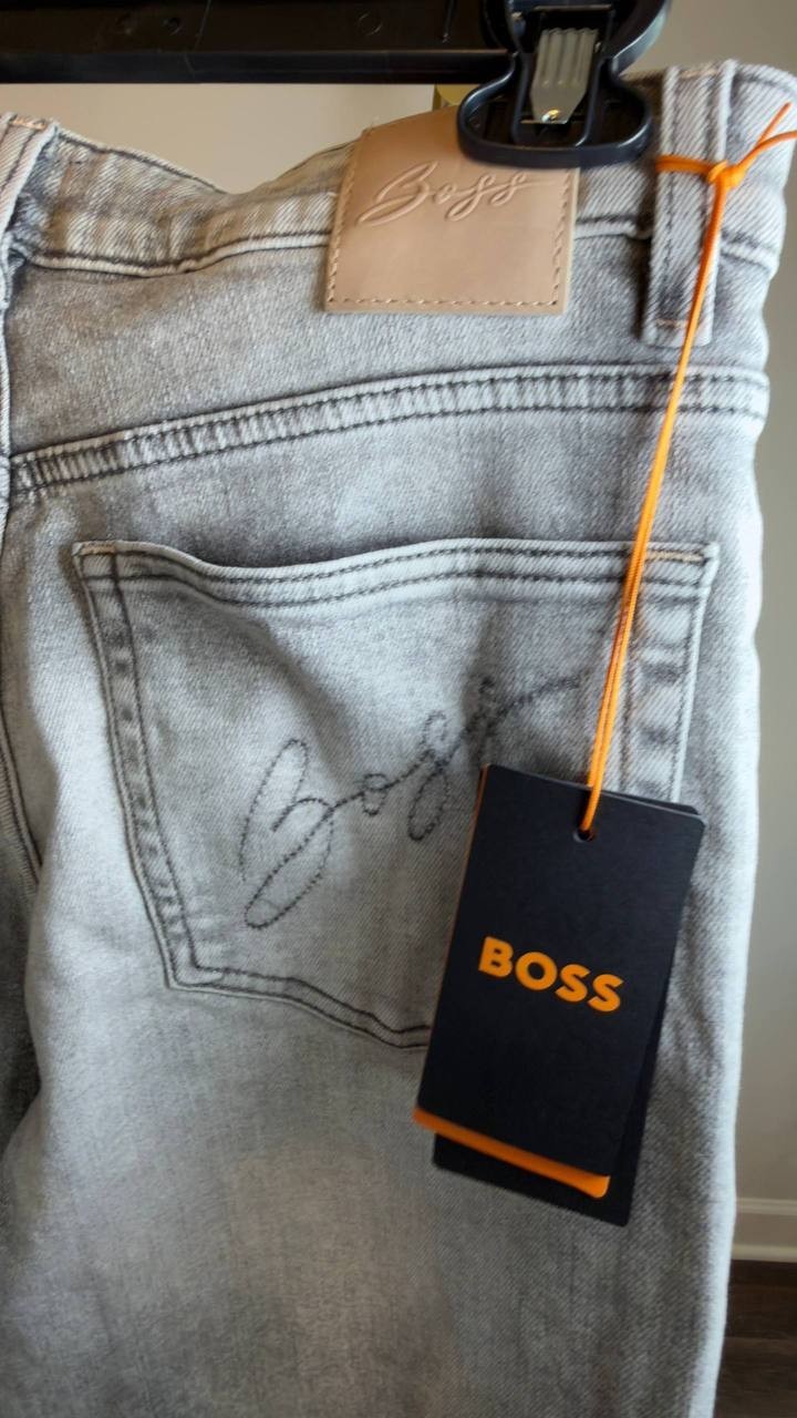 BOSS Kick‑Flare Comfort‑Stretch Slub Denim Jeans Soft Grey 27 NWT $129
