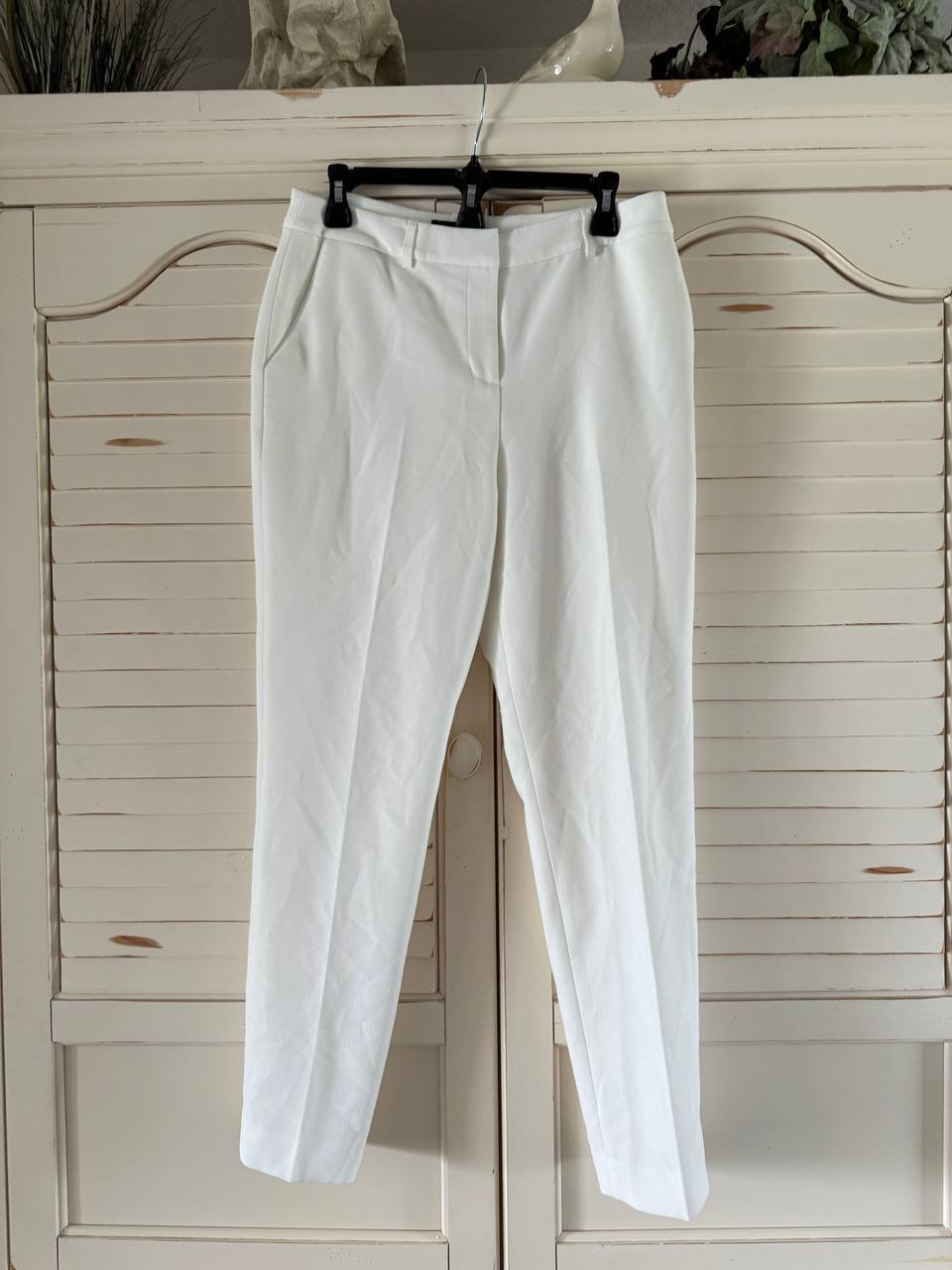 Elie Tahari Slim Linen Pants Ivory, Size 6, NWT - Womens Resort &amp; Workwear