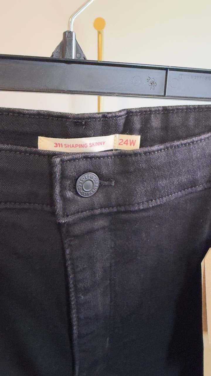 Levi’s 311 Shaping Skinny Jeans Plus Size 24W Soft Black NWT $69.50