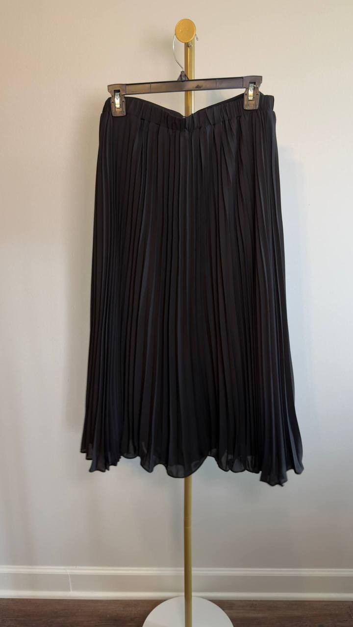 T Tahari Pull‑On Pleated Midi Skirt Black L NWT $88