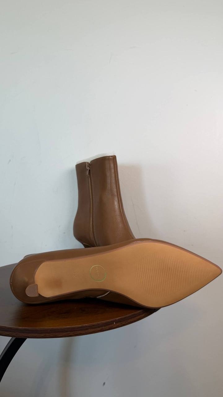 Journee Collection Arely Women’s Pointed Toe Booties Brown 10M Vegan Leather $10