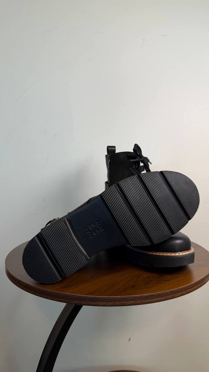 Naturalizer Cabaret Ankle Bootie Black 6W Faux Leather Lug Sole $159 NWB