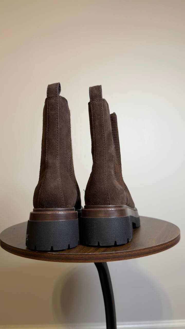 Steve  Madden  Chelsea  Booties  Brown  Suede  6.5  New  With Box  $149