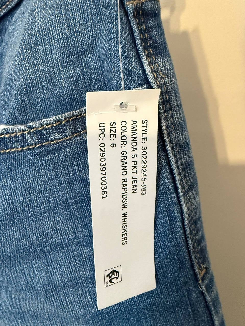 Gloria Vanderbilt Amanda 5‑Pocket Jeans–Grand Rapids Blue–Size 6–NWT–MSRP$48