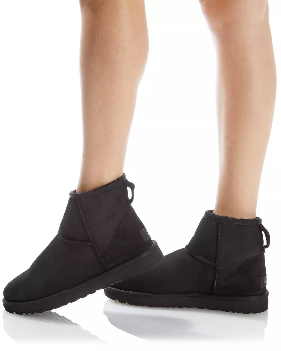UGG Classic II Mini Boots 7 Black Twinface Sheepskin Pull‑On Warm NIB msrp$169