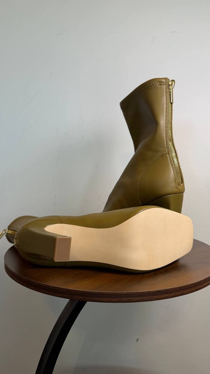 Steve Madden Khelan Olive Ankle Boots 9M Vegan Leather Block Heel $119.95 NWB
