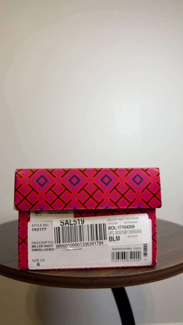 Tory Burch Thong Sandals Perfect Black 6 New $300.00