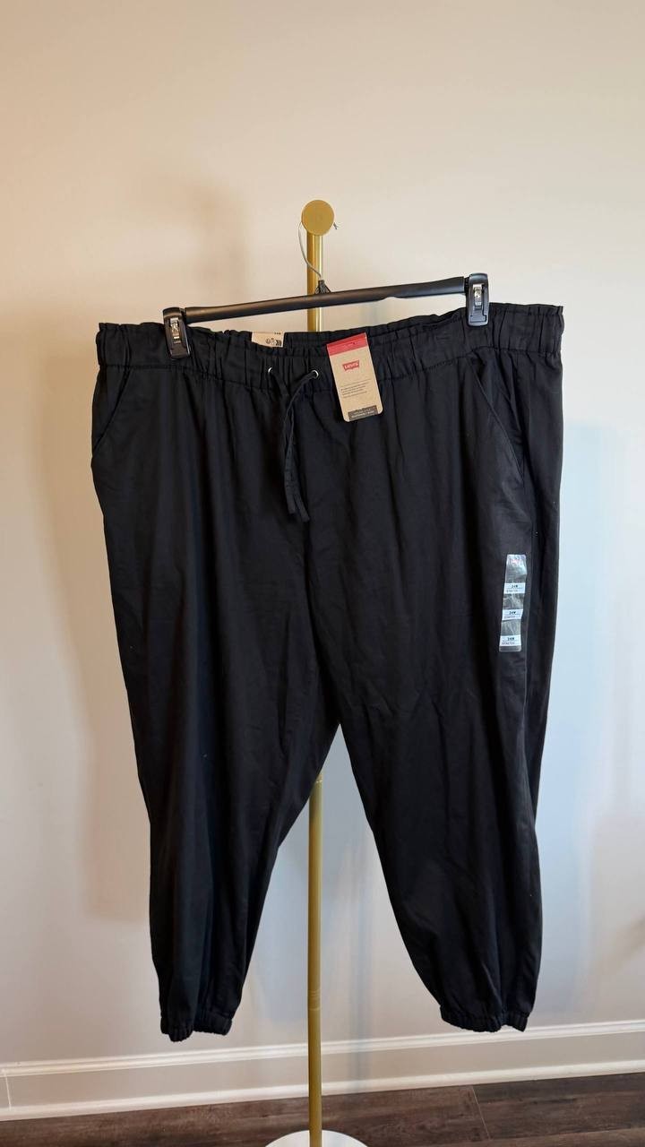 Levi’s Women’s Off Duty Joggers Plus Size Black High Rise Size 24W NWT $59.50