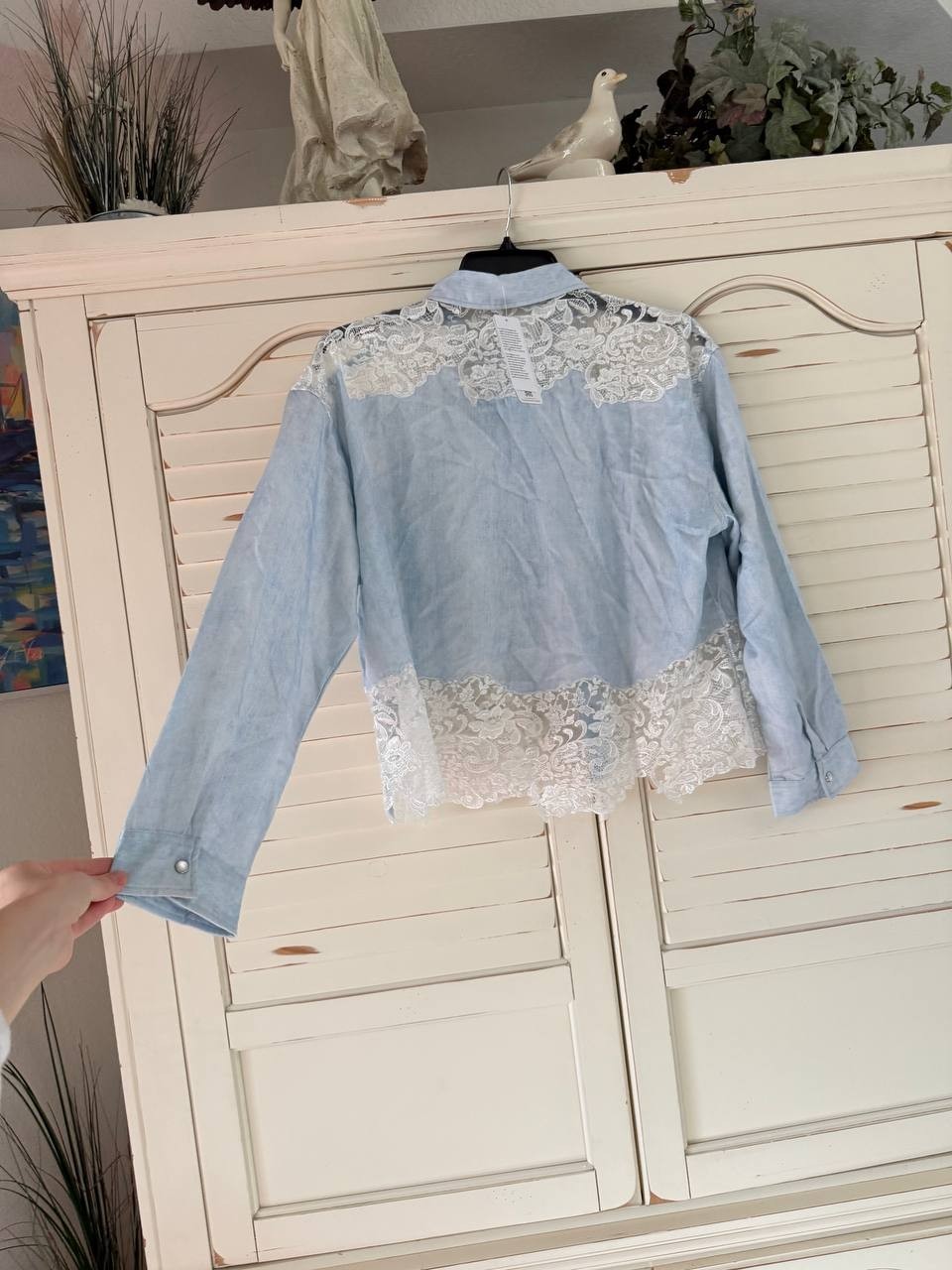 GUESS Shirt S Blue Evie Lace Trim Chambray Long Sleeve Casual NWT MSRP $129