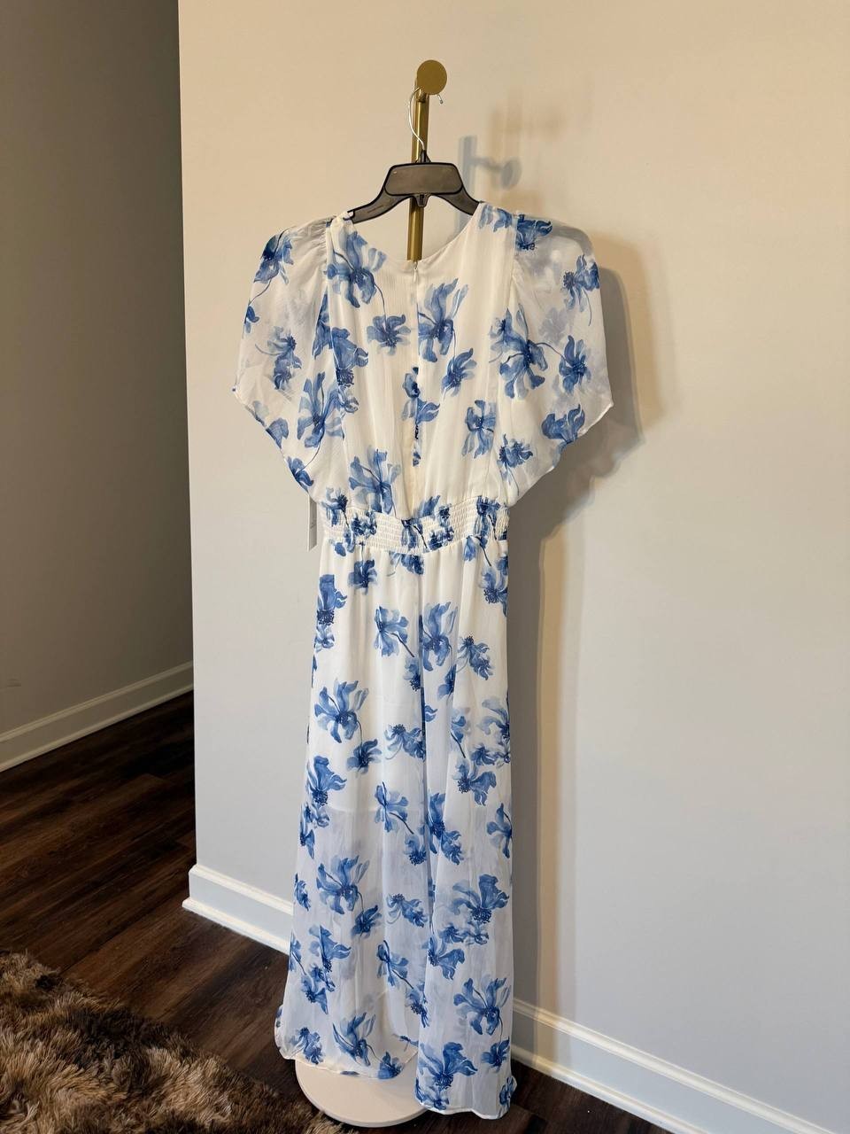 CeCe White Blue Floral Smocked‑Waist Maxi Dress M NWT Feminine Flowy $99