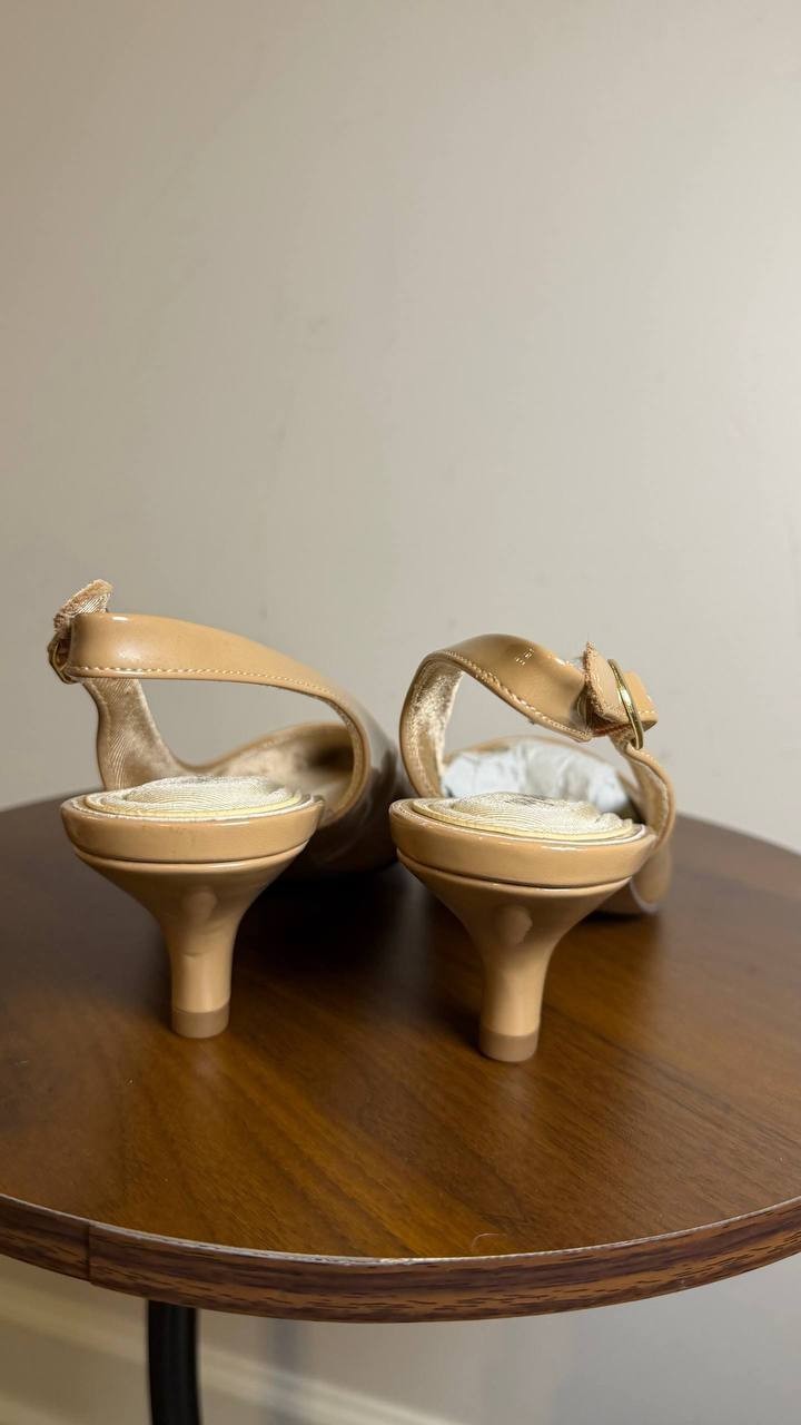 Easy Street Nude Patent Slingback Pumps 9M New w/o Box MSRP $69.99