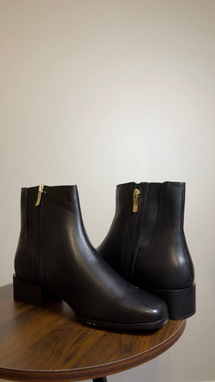 Easy  Spirit  Dress Booties  Black  9.5M  New  $159
