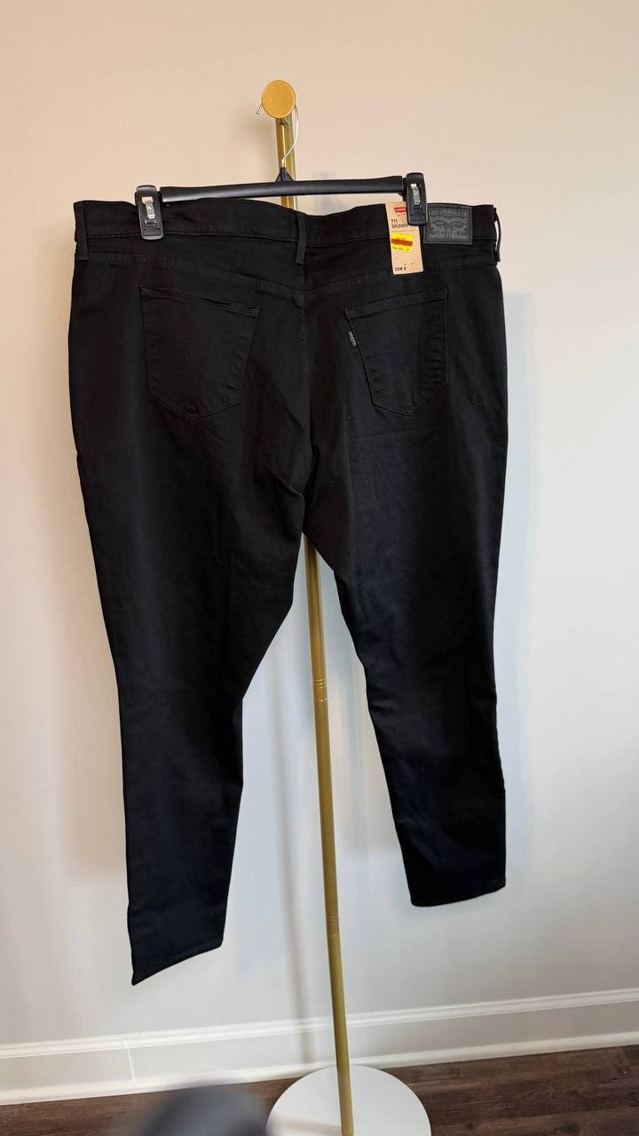 Levi’s 711 Skinny Women’s Jeans Black Peony 22W NWT $69.50