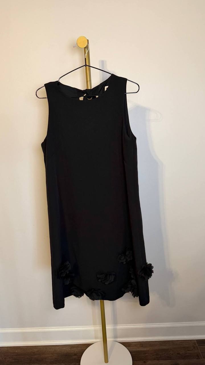 Anne Klein Jewel‑Neck Rosette‑Trim Shift Dress Black 6 NWOT $149