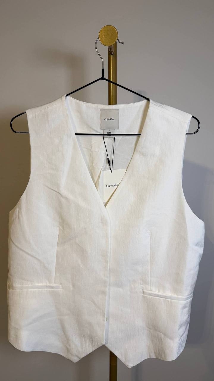 Calvin Klein Tech Texture Vest White Size 10 $129 NWT