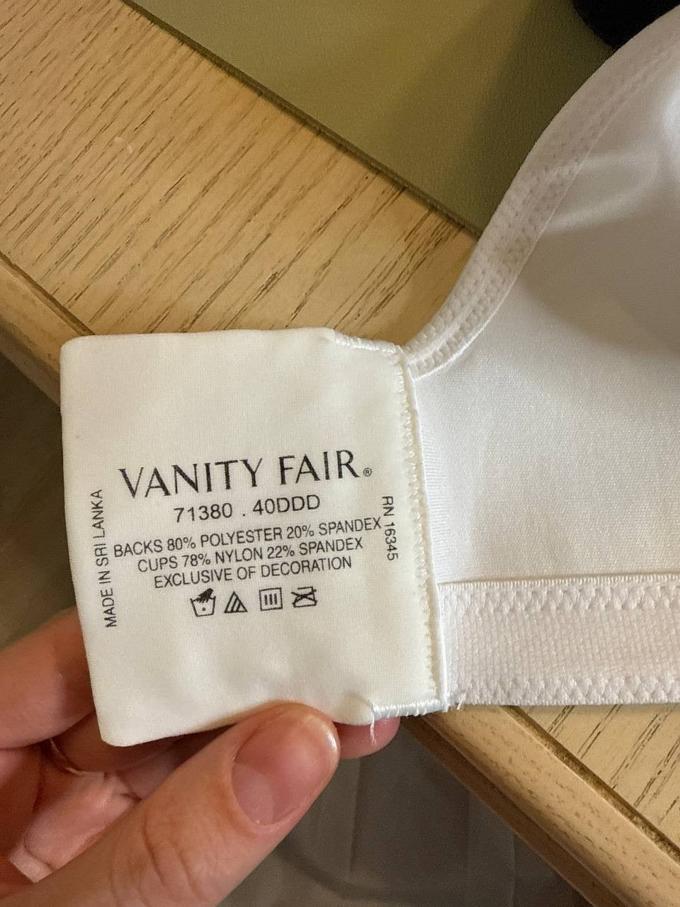 Vanity Fair Beauty Back Full Figure Wirefree Bra Style 71380 – Size 40DDD White