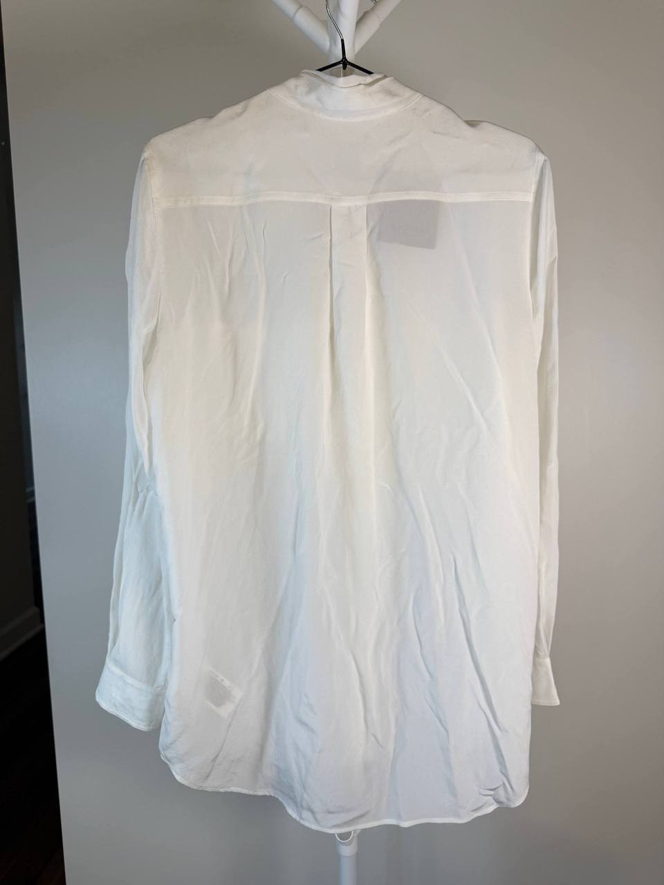 Burberry White Classic Button Blouse – Silk-Size 8 – NWT – $1,150