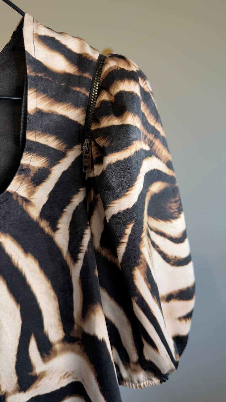 DKNY Printed Satin Puff-Sleeve Zipper Top Blurred Zebra S NWT $89