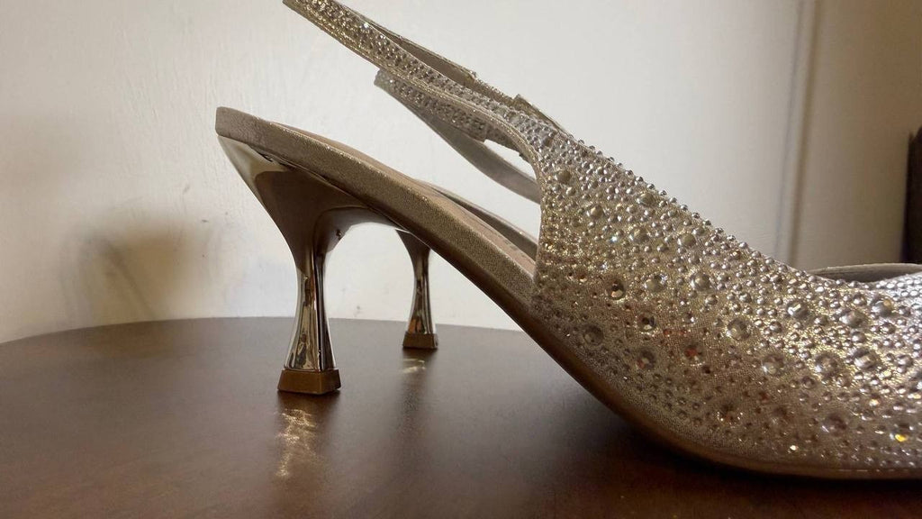 Sugar Dress Pumps 10M Silver Man-Made – New in Box MSRP $69