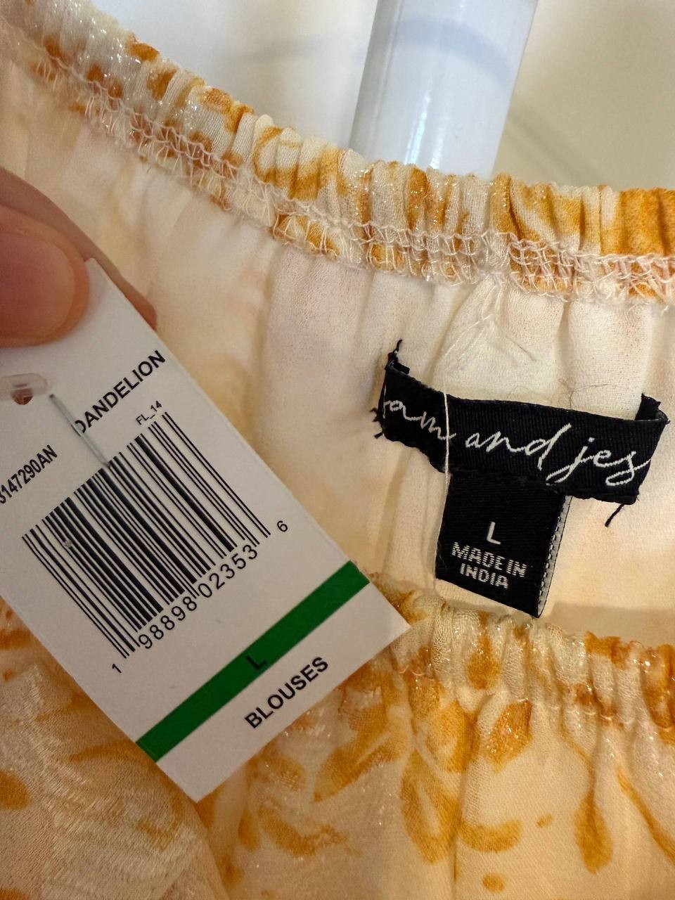 Sam & Jess Printed Off‑the‑Shoulder Top – Size L – NWT – $59