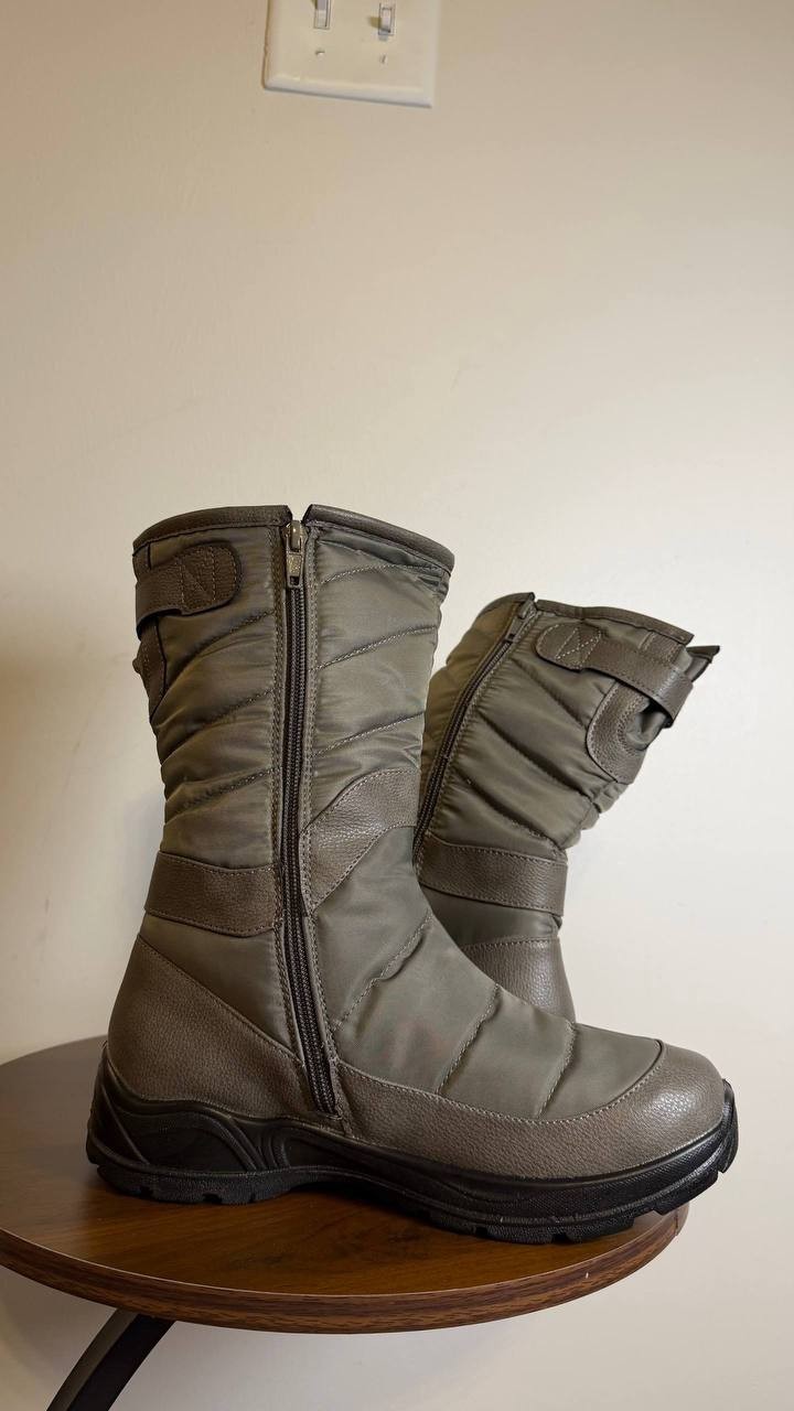 Bella Vita Women’s Boots 6.5W Grey Synthetic – New in Box MSRP $109.95