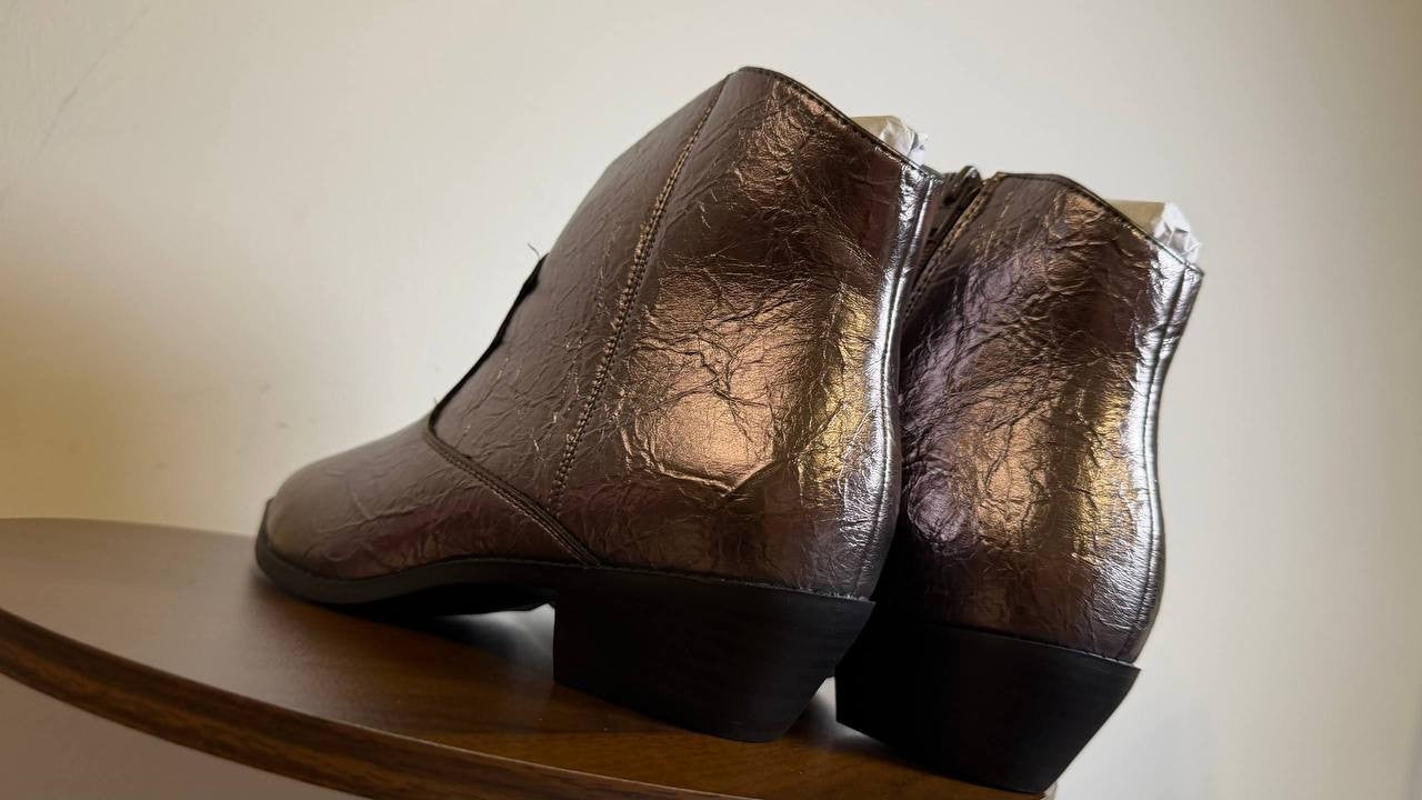Journee Taliah Western Booties 8.5W Pewter Faux Leather Pointed Toe NIB msrp$100