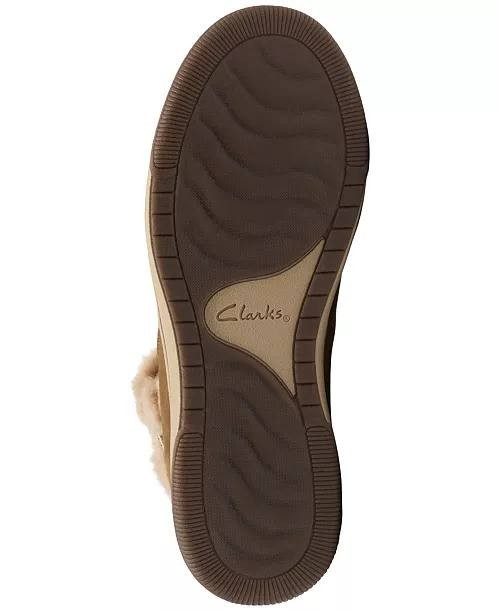 Clarks  Booties  Tan  5.5M  New  $105