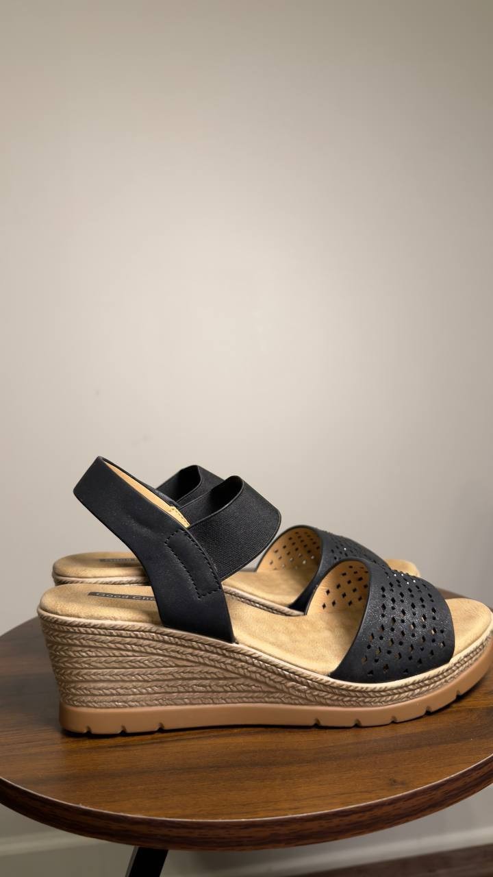 Good  Choice  Shoes  Wedge  Sandals  Black  8  New  $65