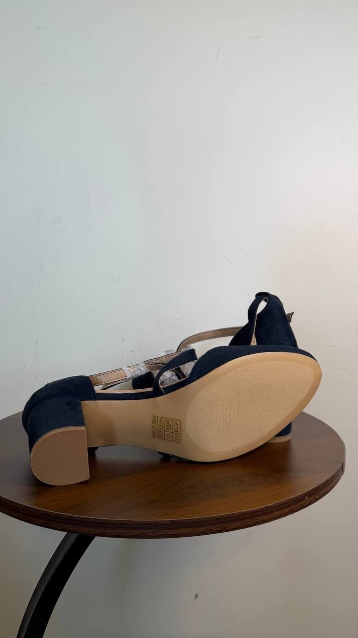 Journee Collection Foster Crisscross Block Heel Pumps Navy 9M Suede $94.99 NWB