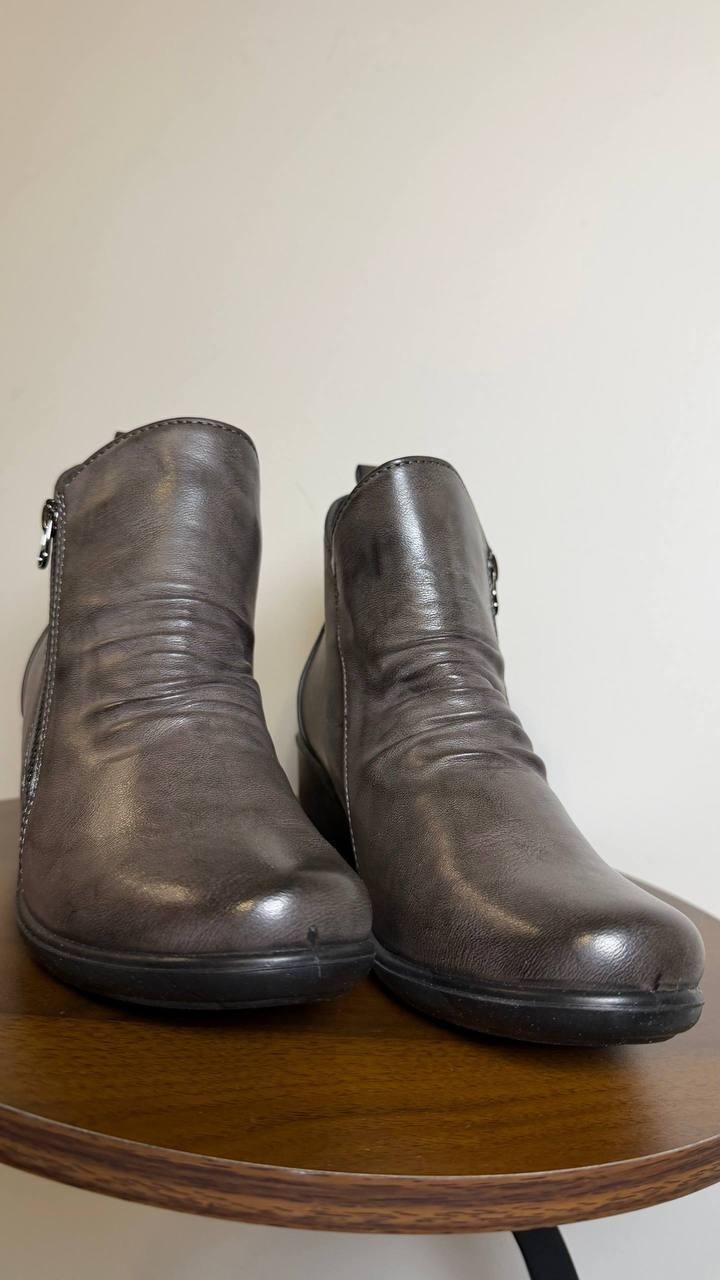Easy Street Jeanie Boots 6W Grey Ankle Zip Pleated Comfort NIB msrp$70