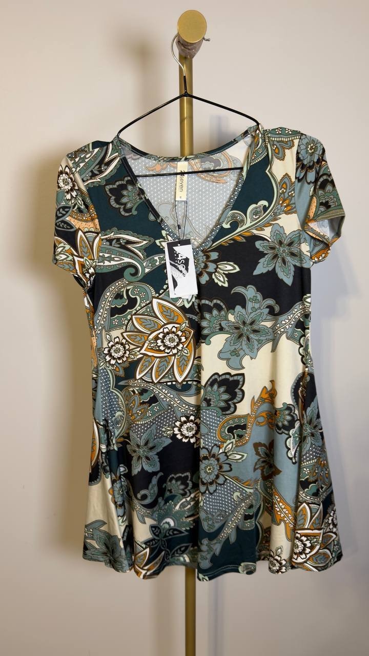 24seven Comfort Apparel Women’s Floral Print V‑Neck Top Blue/Ivory M NWT $67