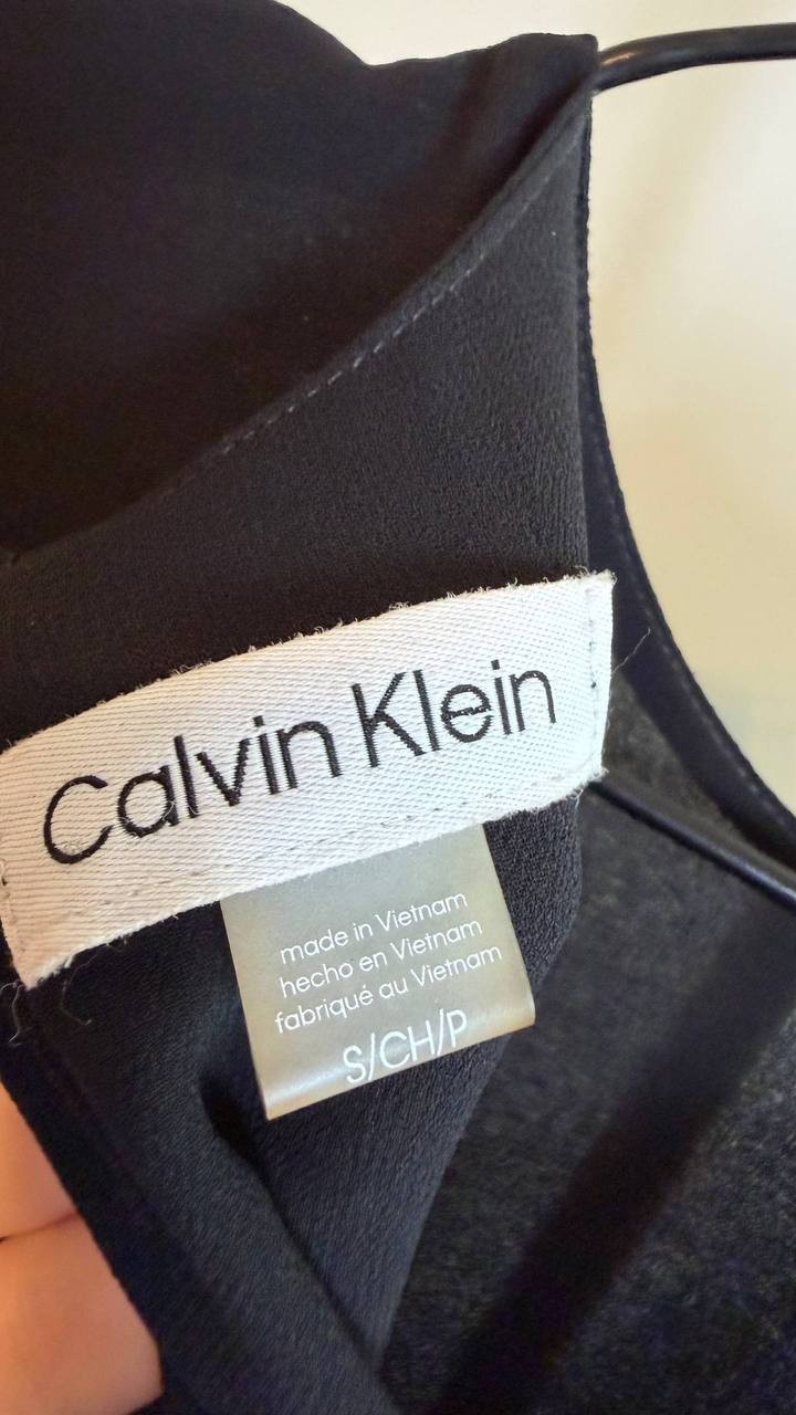 Calvin Klein Puff Sleeve Blouse Black Size S NWOT loop fastener missed,need wash