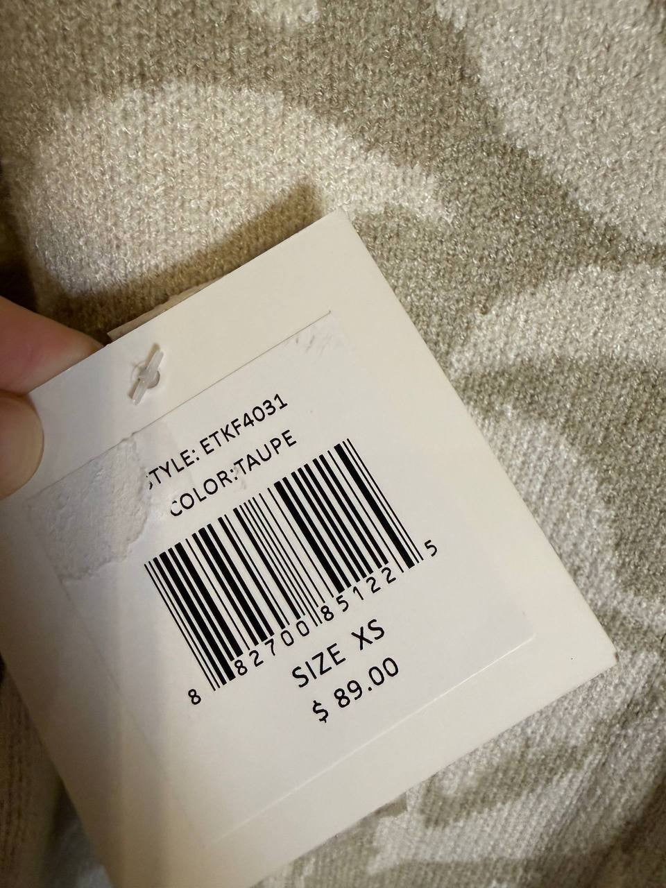 Ellen Tracy Jacquard Sweater– Size XS – NWT – $89