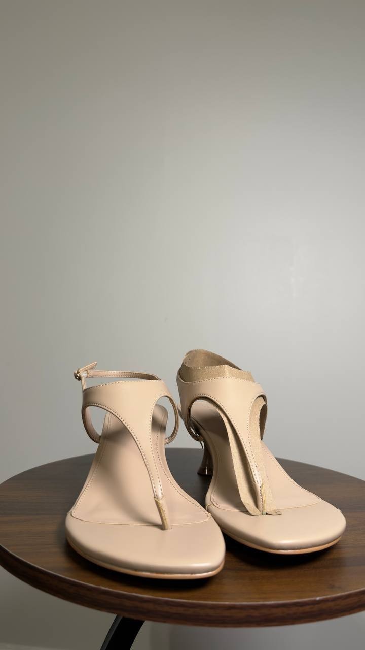 Calvin  Klein  Strap  Sandals  Light  Natural  9M  New  $99