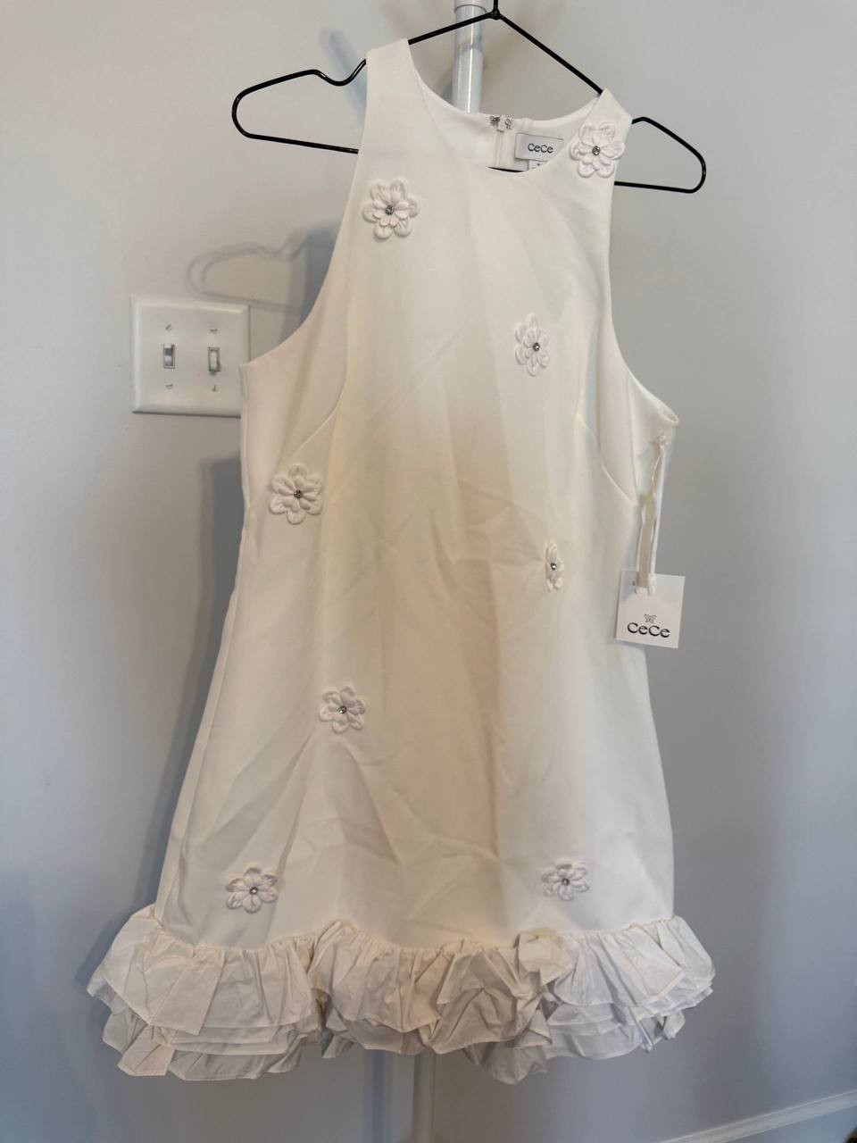 CeCe Sleeveless Ruffled‑Hem Sheath Dress – Size M – NWT – White – $119
