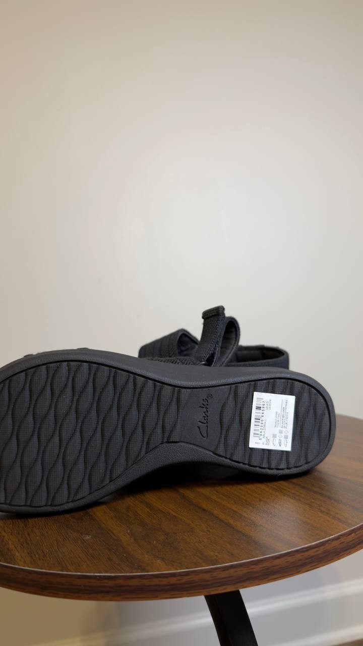 Clarks   Slingback  Sandals  Black  Fabric  8.5M  New  With  Box  $75