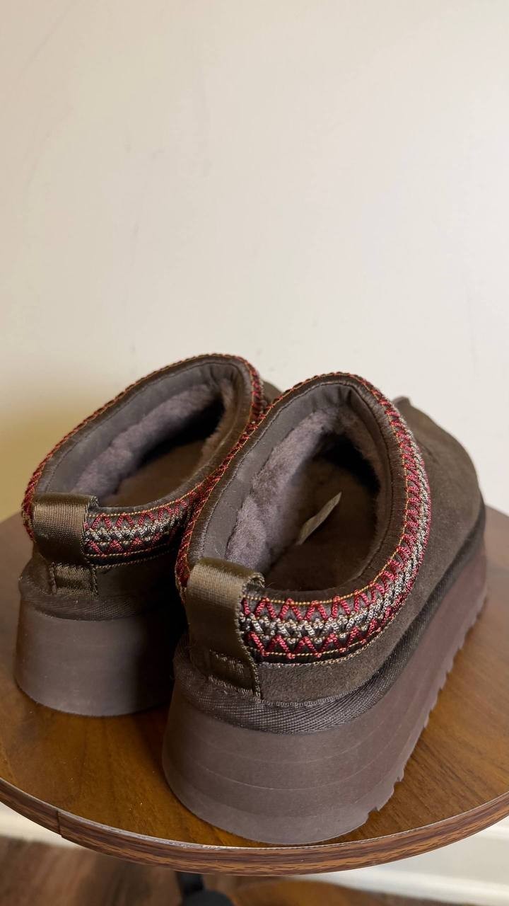 UGG Dusted Cocoa Suede Clogs 8M NIB MSRP $248