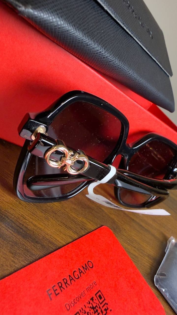 Salvatore Ferragamo Women’s Square Frame Sunglasses Black OS  NWT
