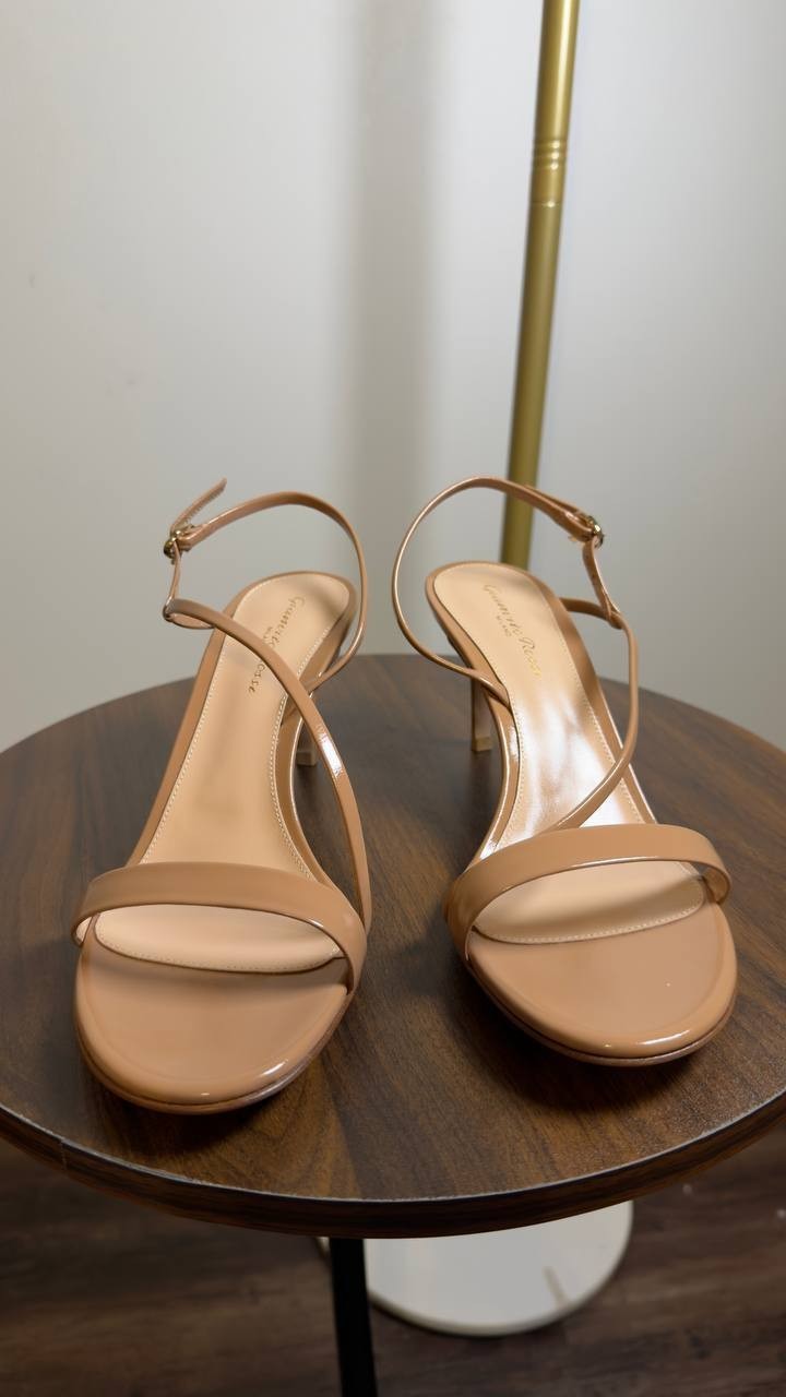 Gianvito  Rossi  Manhattan  70  Leather  Toe  Sandals  Natural  38.5  New  $945