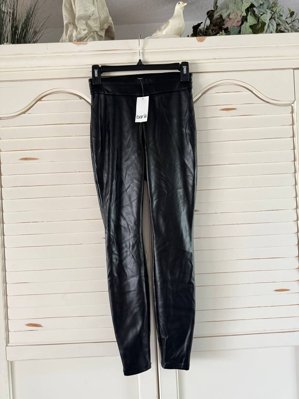 Bar III Faux-Leather Leggings – Size PP – NWT – Black High-Rise Petite Stretch