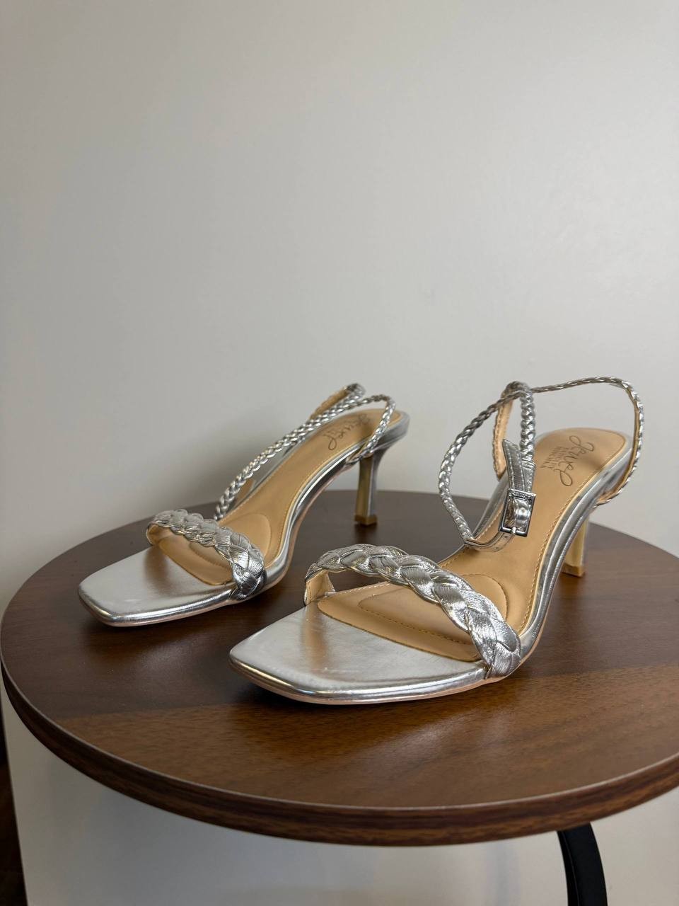 Badgley Mischka Nyx Ankle‑Strap Sandals – Silver Leather – Size 6.5 – New in Box